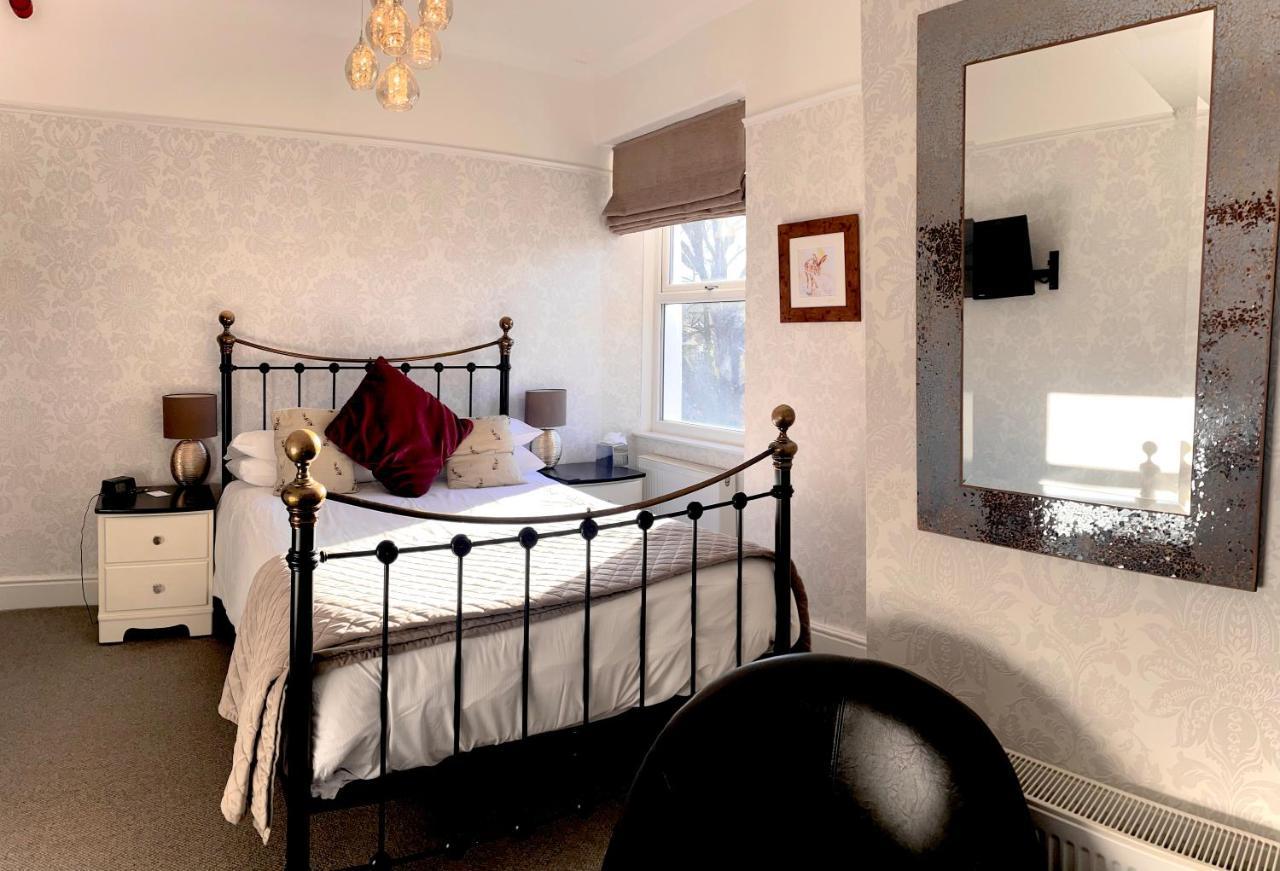 Glenville House - Adults Only - Incl Free Off-Site Health Club With Swimming Pool, Hot Tub, Sauna & Steam Room Bowness-on-Windermere Buitenkant foto